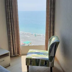 Апартаменты Seaside, Гонио